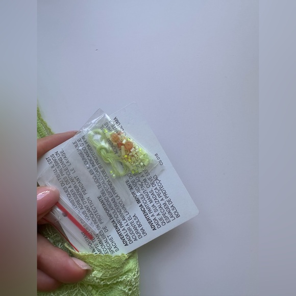 La Perla Vintage Lime Green Lace beaded Women Top - Picture 7 of 12